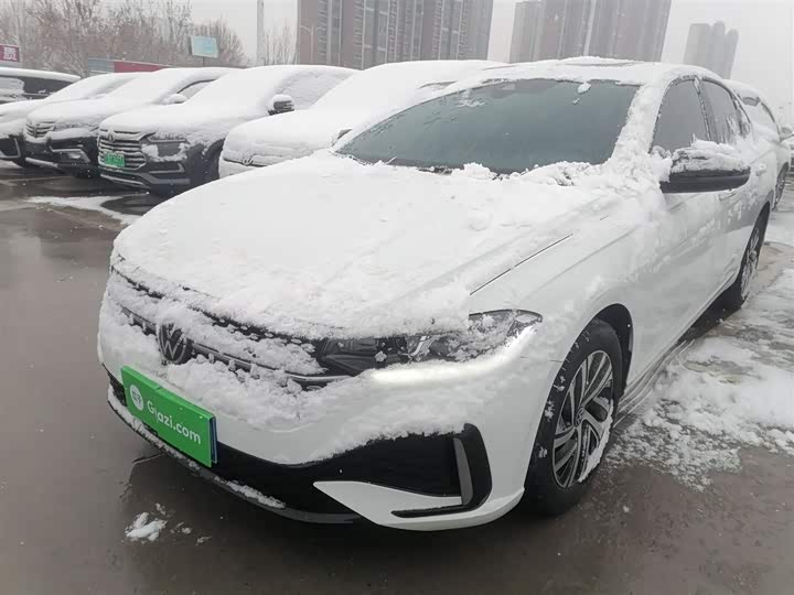 Фото 1 - Volkswagen Lavida