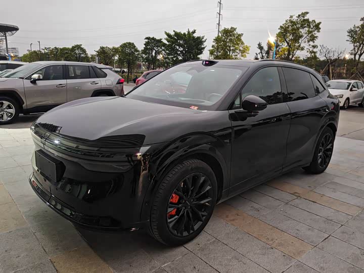 Фото 1 - Zeekr 7X