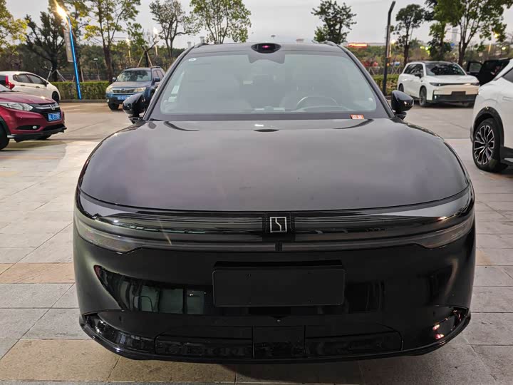 Фото 3 - Zeekr 7X