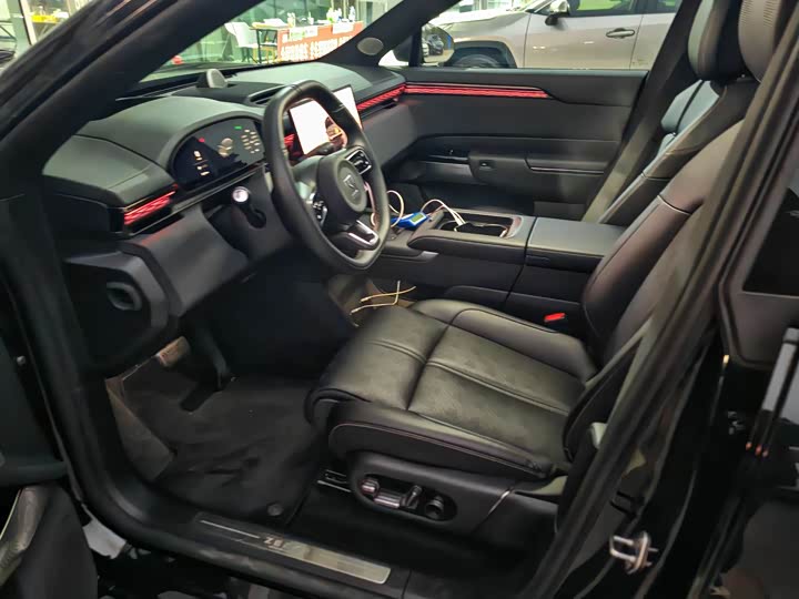 Фото 4 - Zeekr 7X