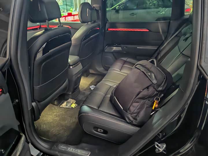 Фото 5 - Zeekr 7X