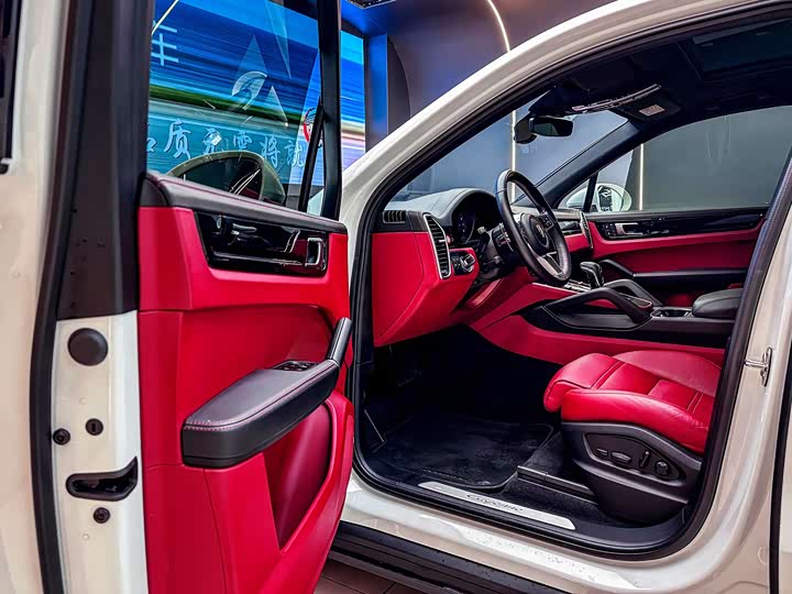 Фото 6 - Porsche Cayenne