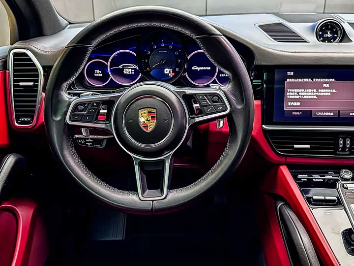 Фото 9 - Porsche Cayenne