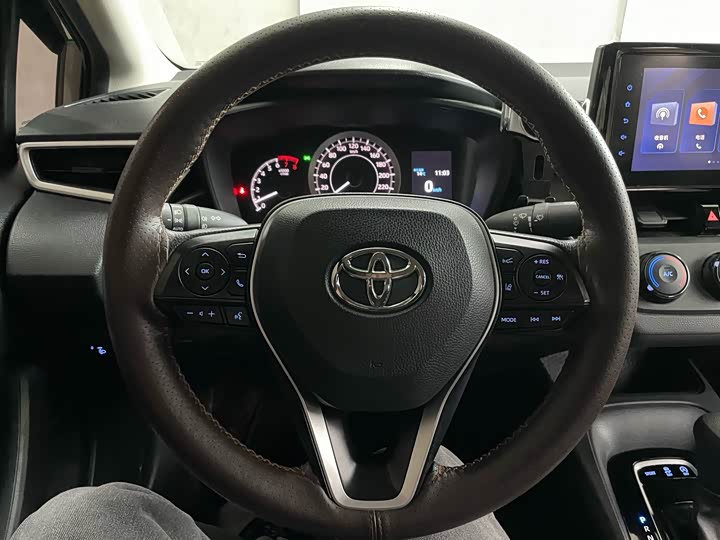 Фото 8 - Toyota Corolla