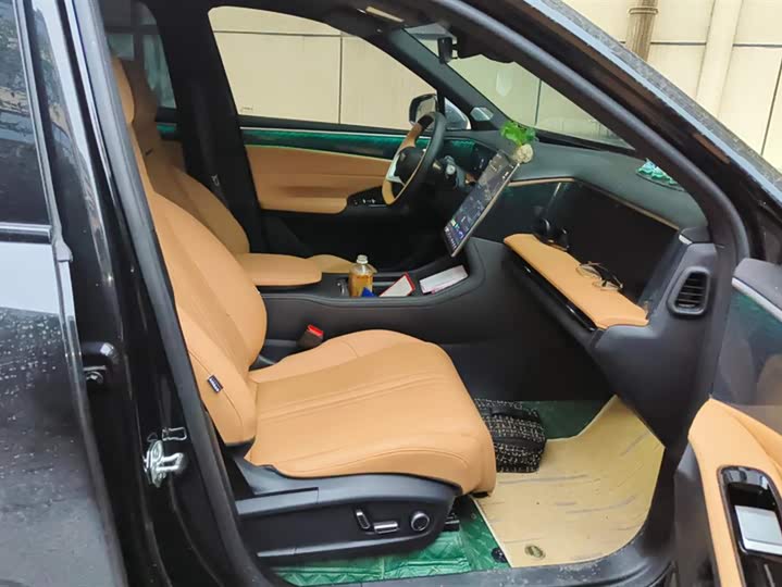 Фото 8 - Geely Galaxy L7