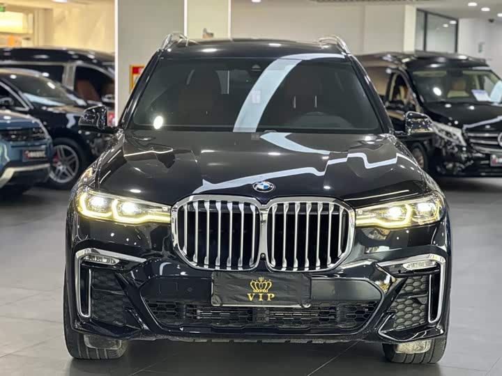 Фото 2 - BMW X7