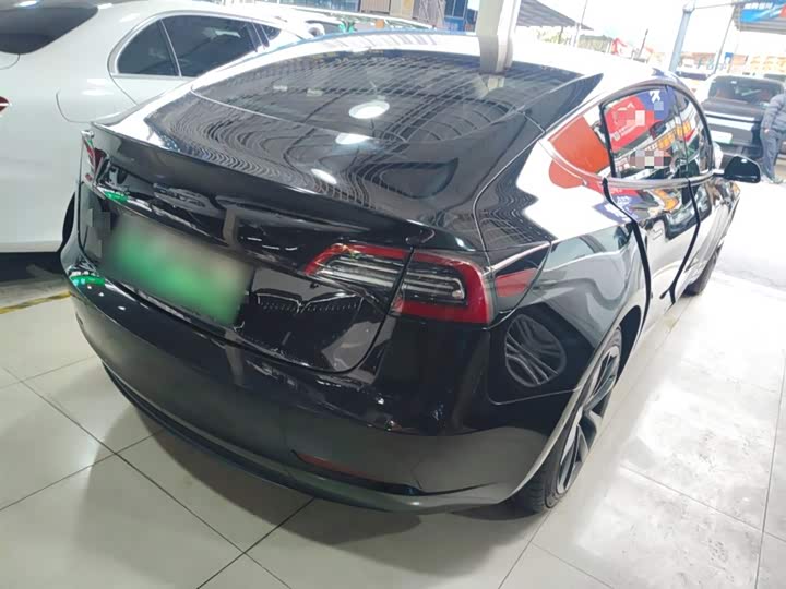 Фото 7 - Tesla Model 3