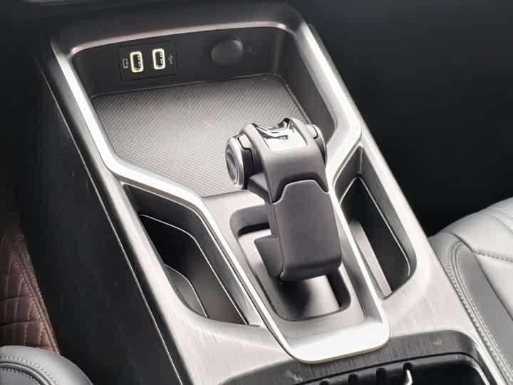 Фото 6 - Haval H5