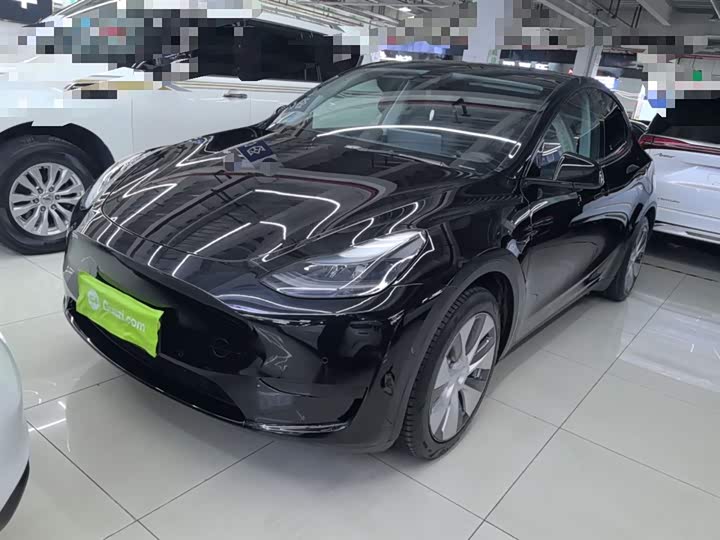 Фото 1 - Tesla Model Y