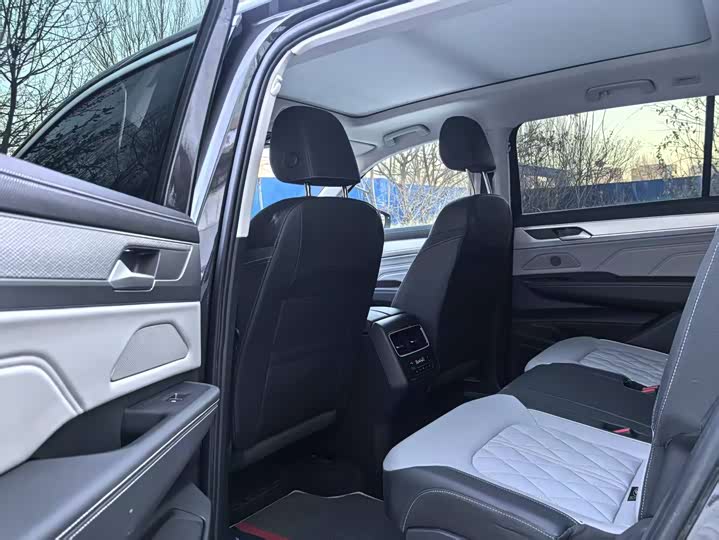 Фото 8 - Volkswagen Tavendor