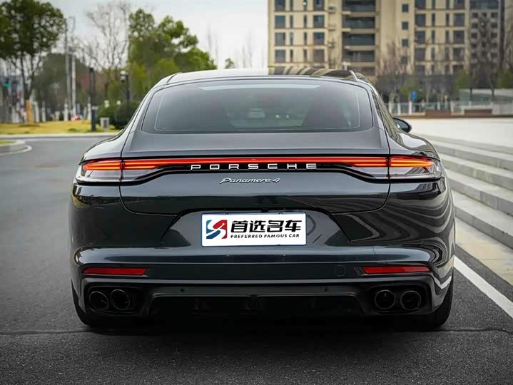 Фото 6 - Porsche Panamera