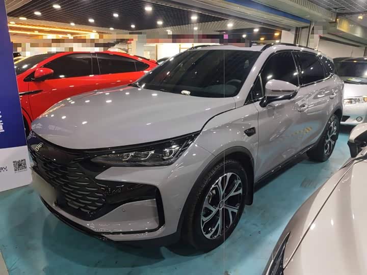 Фото 2 - BYD Tang Hybrid/EV