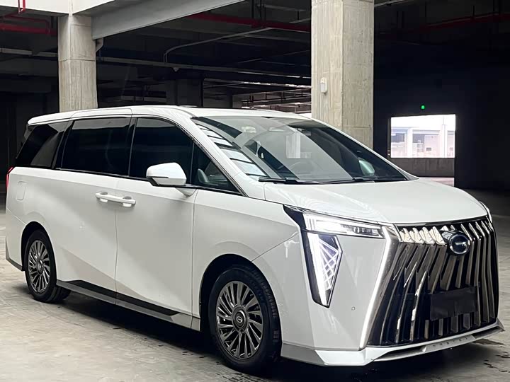 Фото 3 - GAC Trumpchi M8