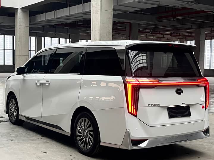 Фото 7 - GAC Trumpchi M8