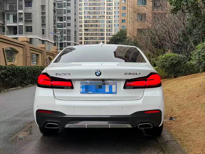 Фото 5 - BMW 5 Series