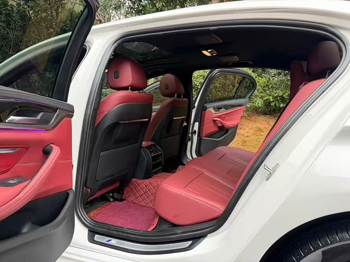 Фото 7 - BMW 5 Series