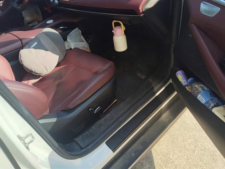 Фото 8 - Changan Deepal SL03