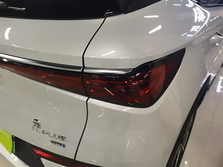 Фото 8 - BYD Yuan Plus