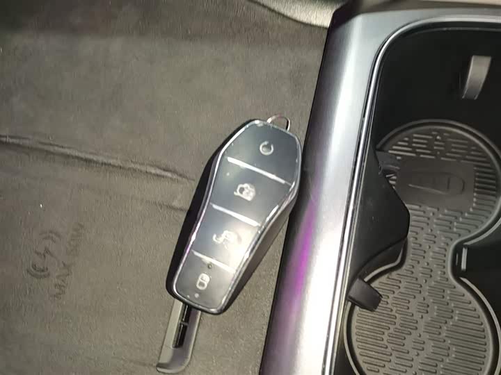 Фото 9 - BYD Yuan Plus