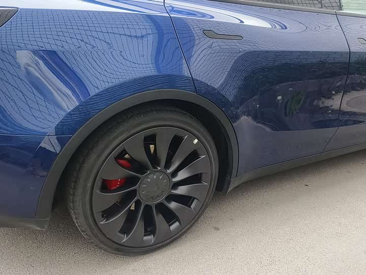 Фото 9 - Tesla Model Y