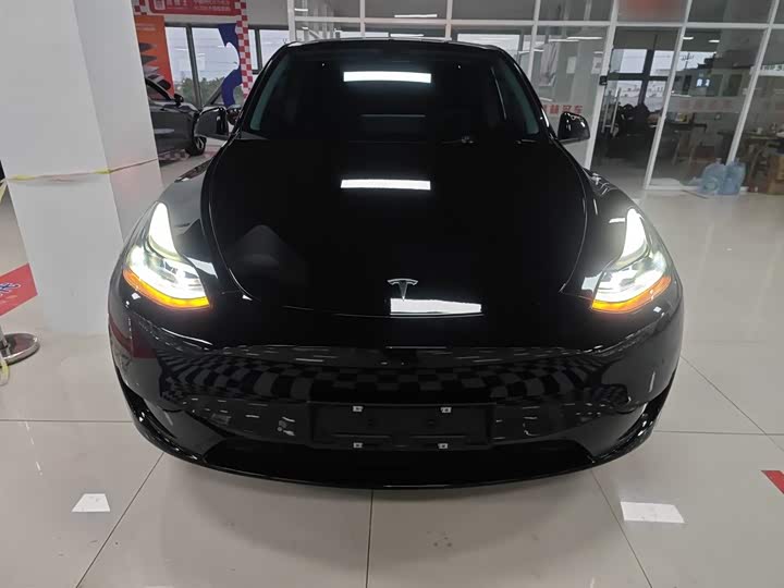 Фото 3 - Tesla Model Y