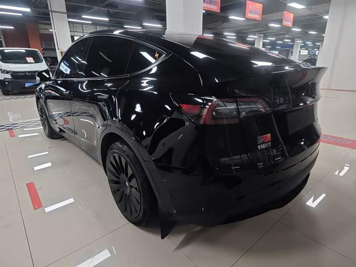 Фото 5 - Tesla Model Y