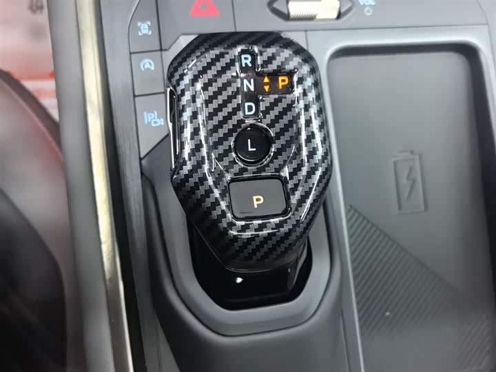 Фото 9 - Ford Edge