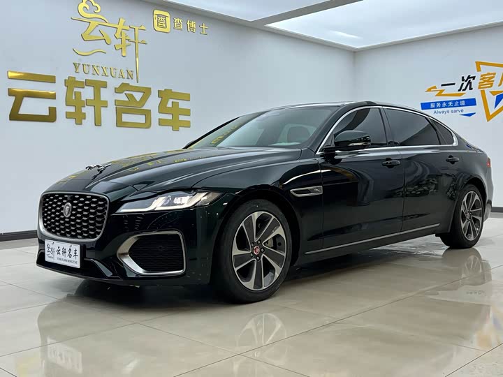 Фото 1 - Jaguar XF L