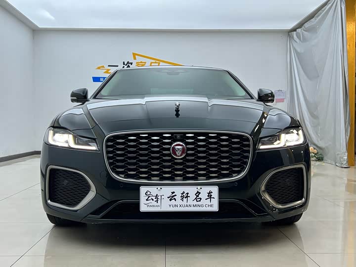 Фото 2 - Jaguar XF L