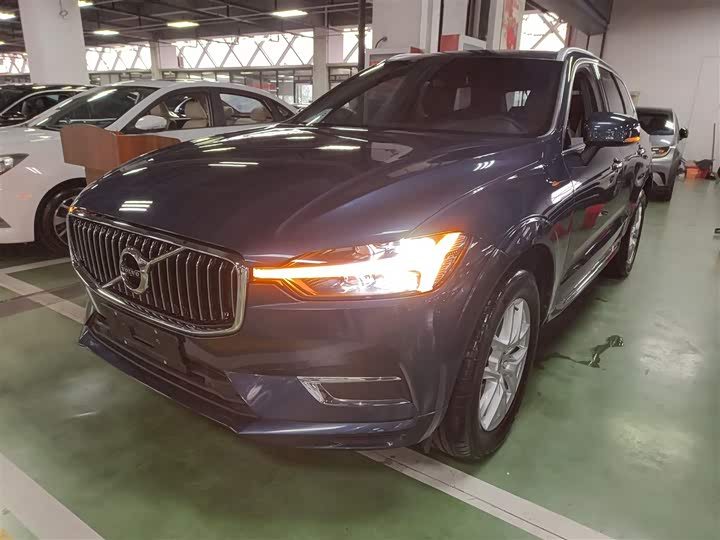 Фото 2 - Volvo XC60