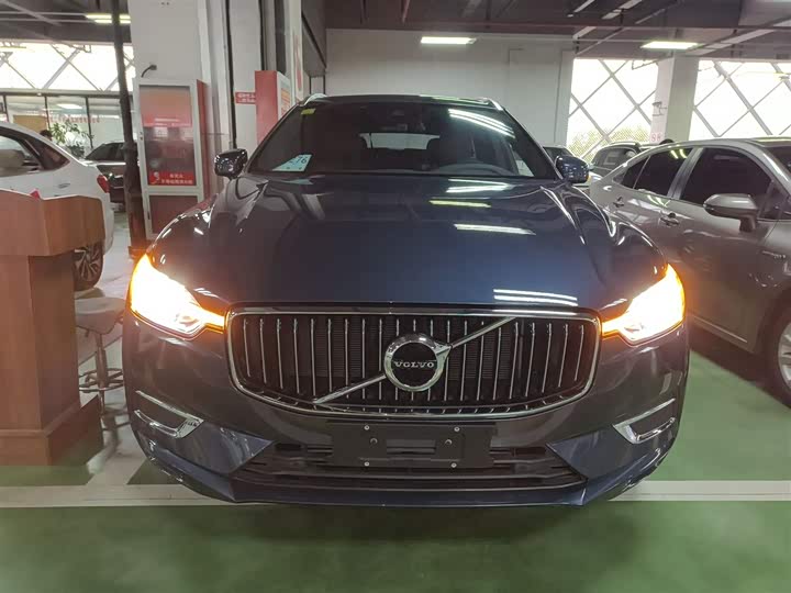 Фото 3 - Volvo XC60