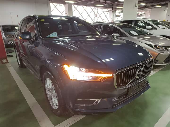 Фото 4 - Volvo XC60