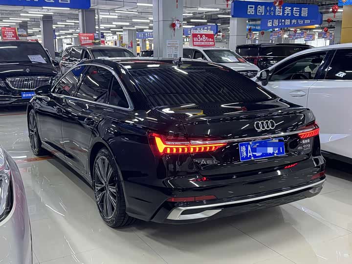Фото 7 - Audi A6L