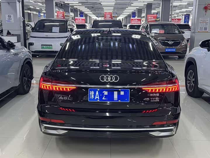 Фото 8 - Audi A6L