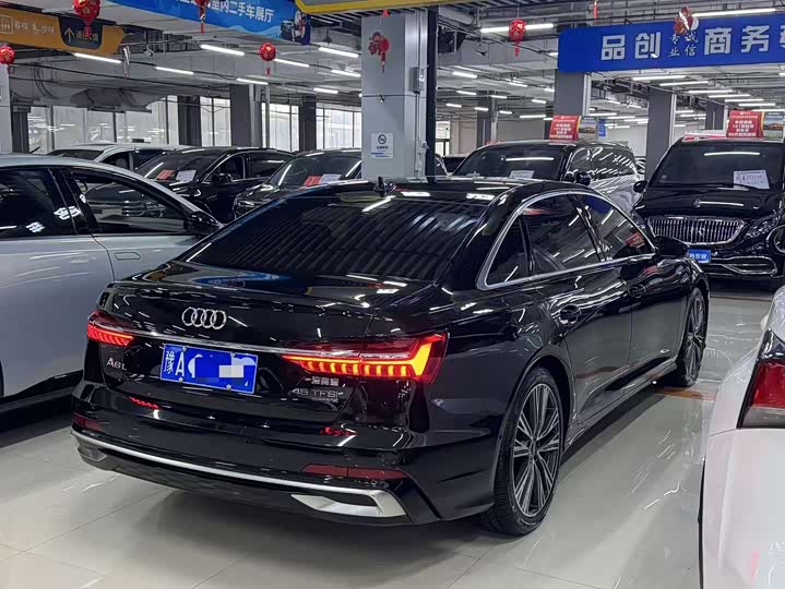 Фото 9 - Audi A6L