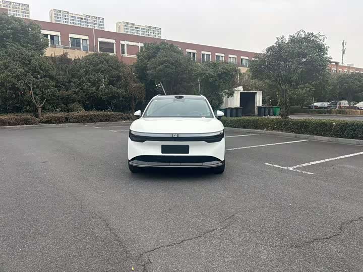 Фото 3 - Zeekr 7X