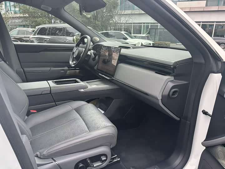 Фото 6 - Zeekr 7X