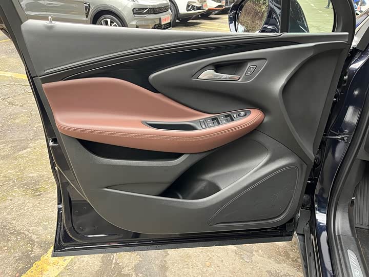 Фото 8 - Buick Envision Plus