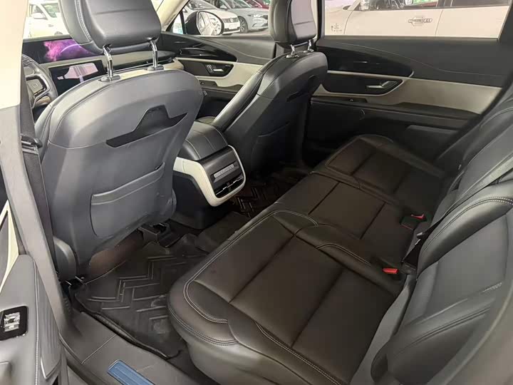 Фото 5 - Lincoln Nautilus