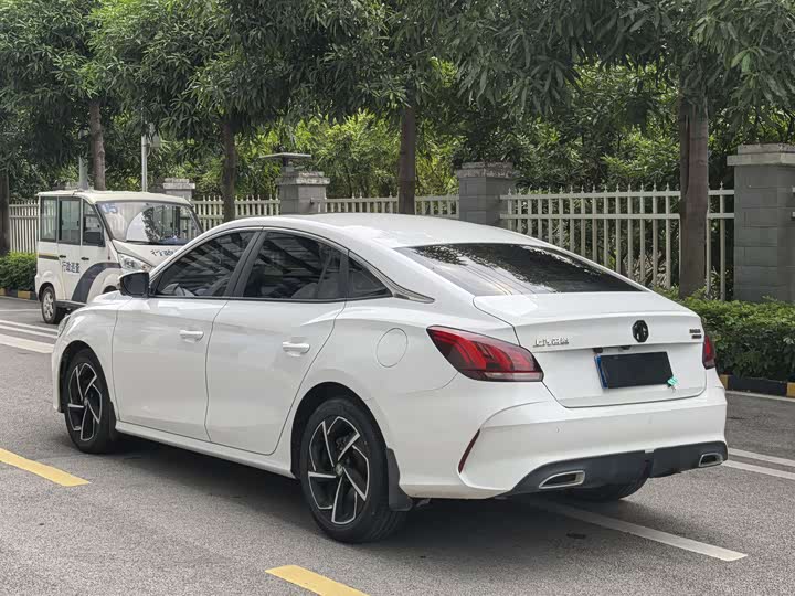 Фото 4 - MG Motor 5