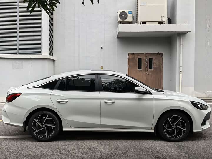 Фото 8 - MG Motor 5