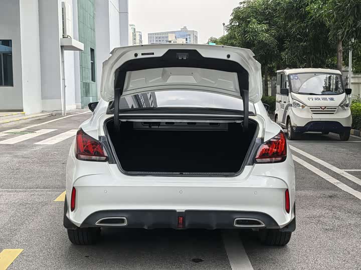 Фото 9 - MG Motor 5