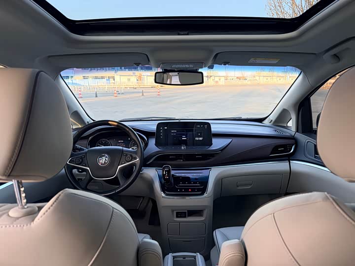 Фото 7 - Buick GL8 ES