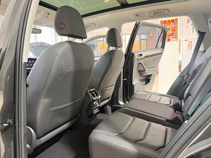 Фото 9 - Volkswagen Tayron