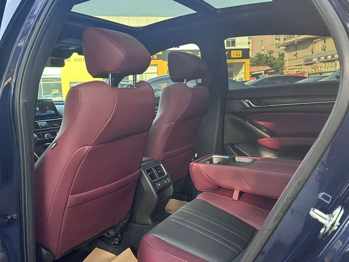 Фото 5 - Honda Inspire