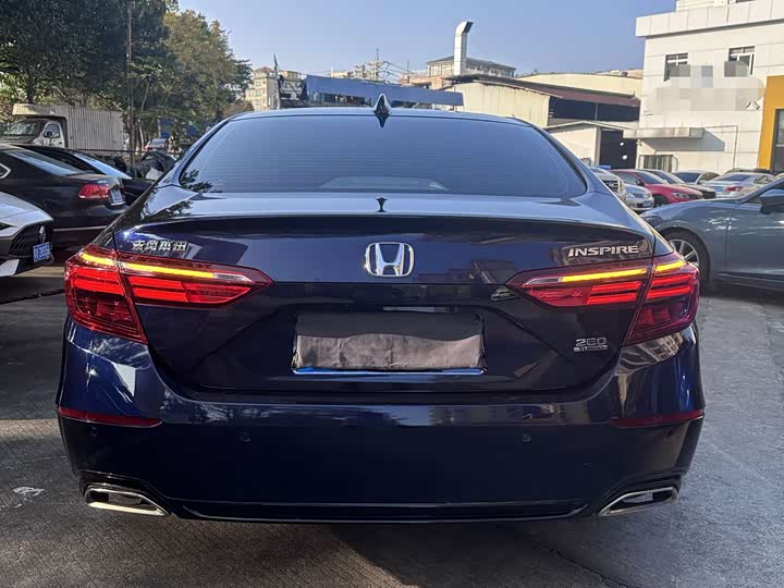 Фото 8 - Honda Inspire