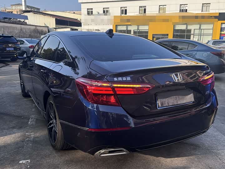 Фото 9 - Honda Inspire