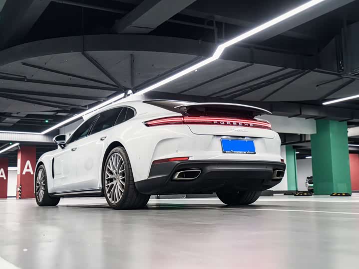 Фото 4 - Porsche Panamera