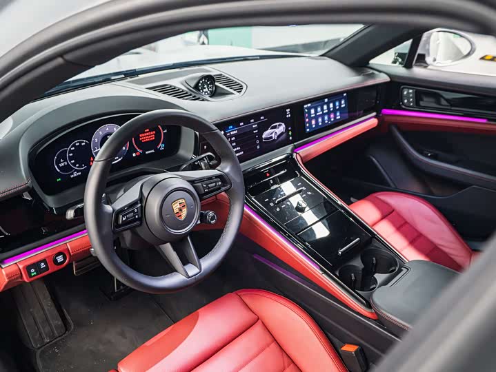 Фото 9 - Porsche Panamera