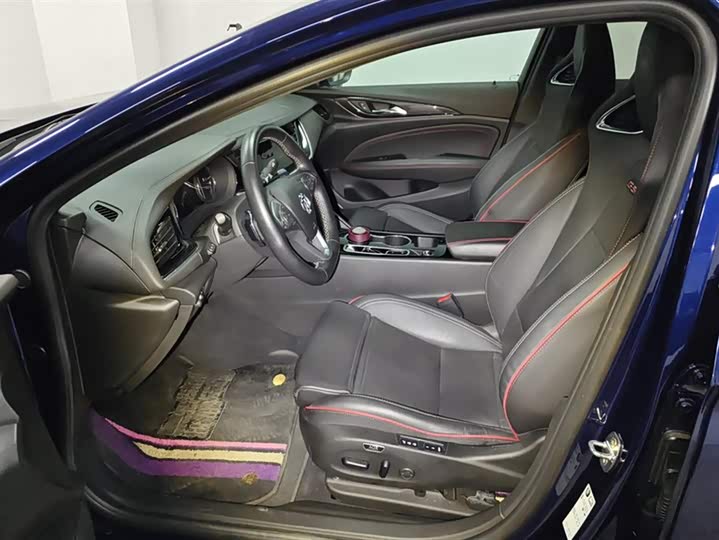 Фото 9 - Buick Regal